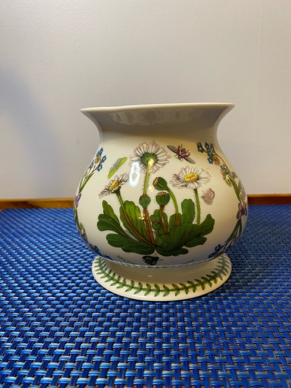 Vintage  Portmeirion Botanic Garden oil warmer, preowned